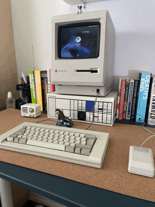 Refurbishing a 1988 Macintosh Plus with a M1 Mac Mini